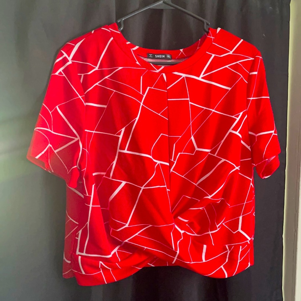 Red and white geometric pattern crop top